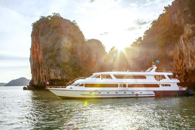 Phang Nga Bay by Big boat with Sunset and Seafood dinner