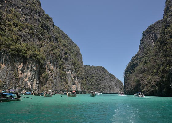 Phi Phi Sunrise Tour by Speed Boat