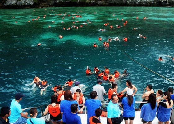 Phi Phi Island Tour by big boat Tour