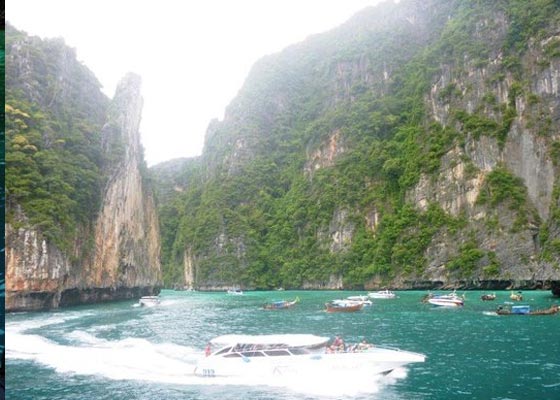 Phi Phi Island Tour by big boat Tour