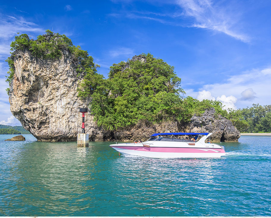 Phi Phi Maya Bamboo Island Tour by Speed Boat