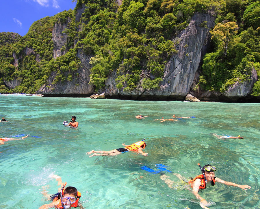 Phi Phi Maya Bamboo Island Tour by Speed Boat