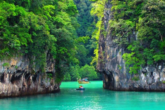Phang Nga  Sea Canoe by Big Boat