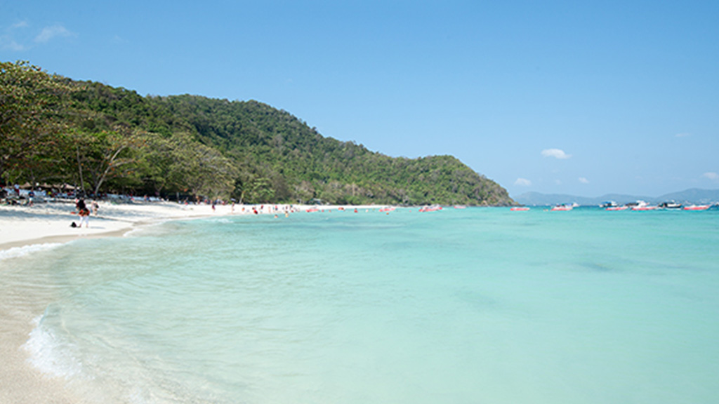 Raya Coral Island half day tour by catamaran