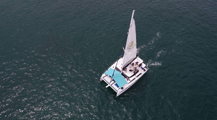 Private Catamaran Yacht Charters