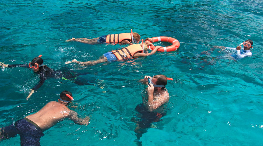 Private Catamaran Yacht Charters