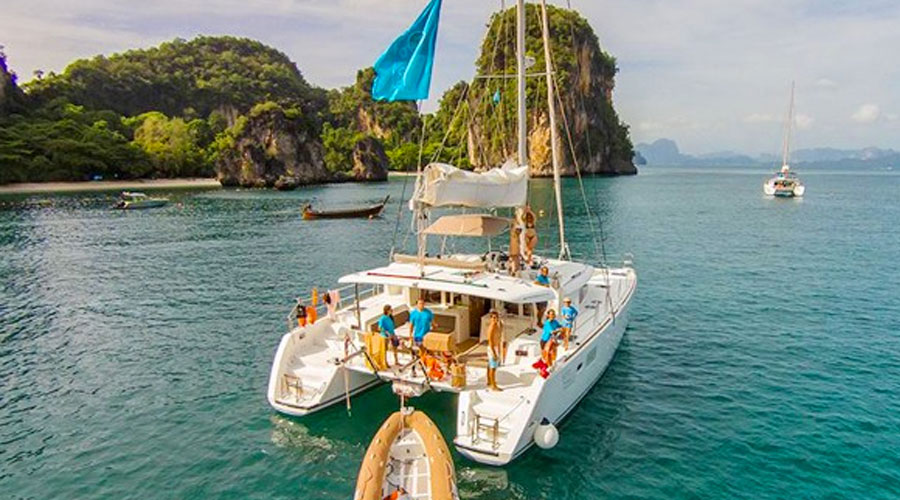 Private Catamaran Yacht Charters